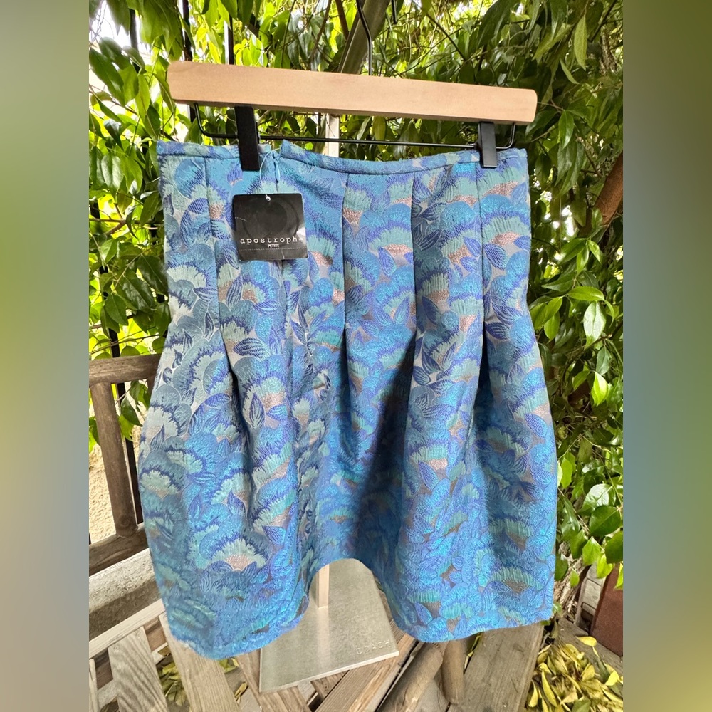 Apostrophe Brocade Floral Skirt – Textured Elegance in Marine Blue